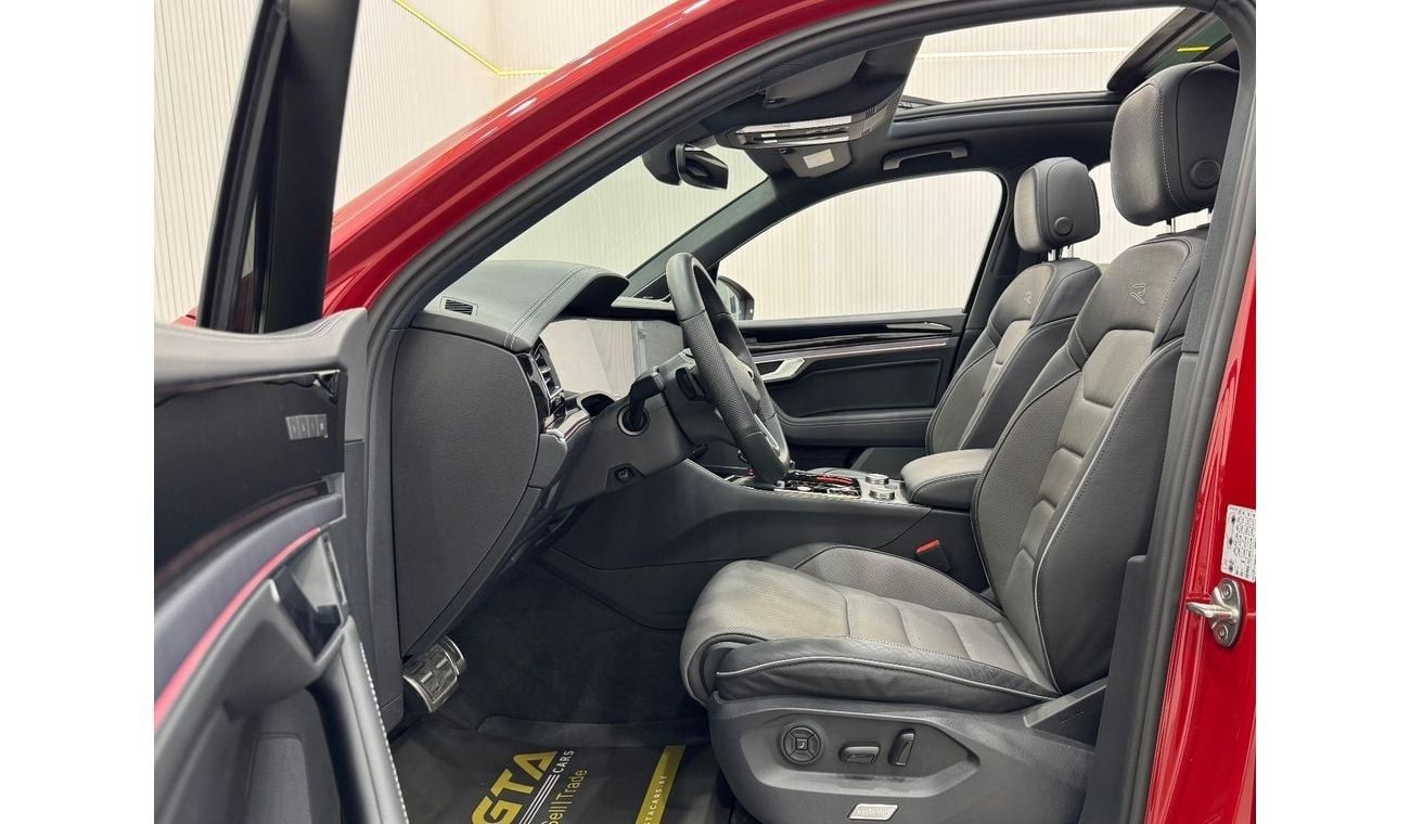 Volkswagen Touareg R-Line 3.0L 4WD 2024 Volkswagen Touareg R-Line Black Edition, 2029 VW Warranty, 2028 VW Service Pack