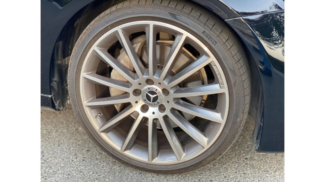 Mercedes-Benz E300 Premium + GCC SPEC UNDER WARRANTY AND SERVICE