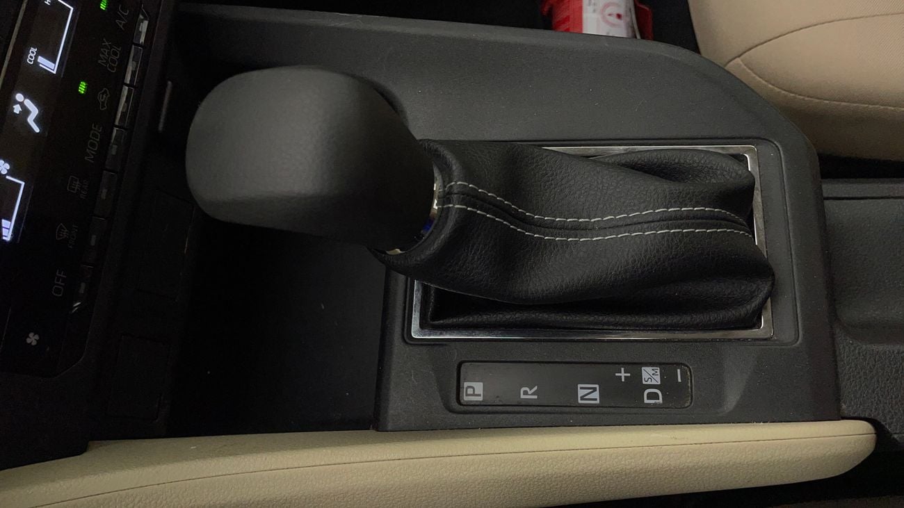 تويوتا يارس E 1.5 | بدون دفعة مقدمة | اختبار القيادة في المنزل