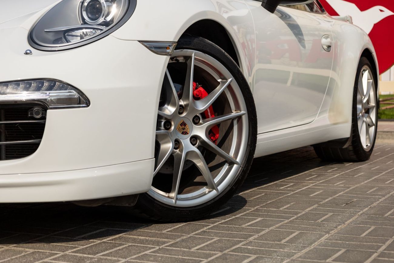 Porsche 911 Carrera 3.4L Coupe