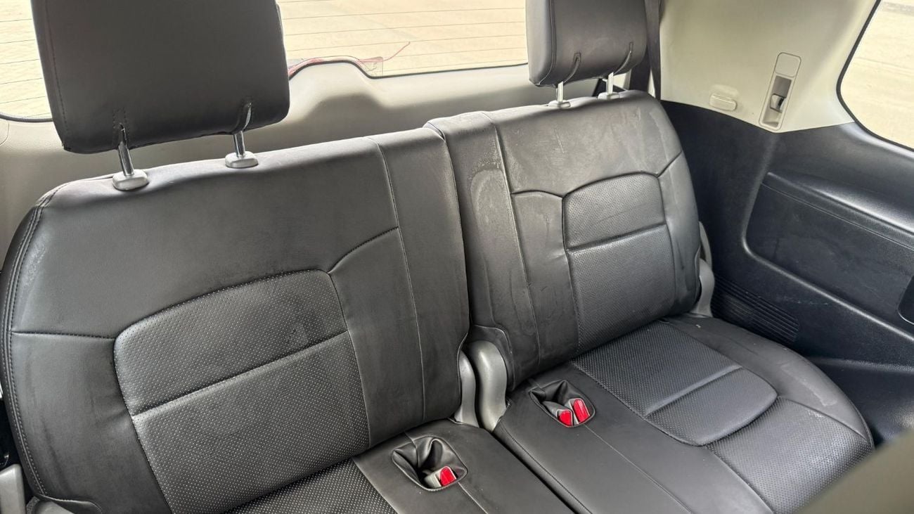 Toyota Land Cruiser GXR Toyota Landcruiser 2016 RHD white colour,diesel engine Australian specs