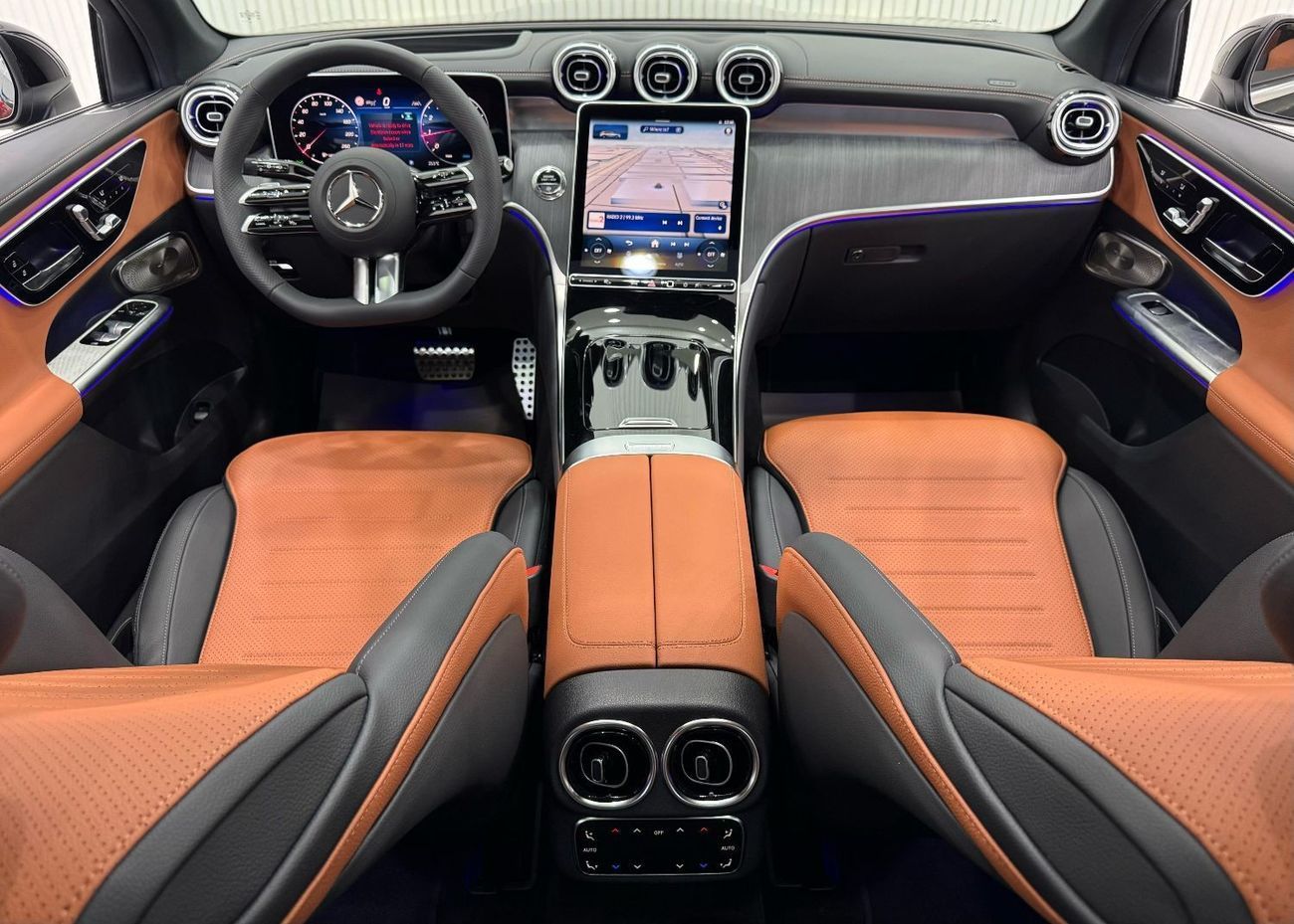 Mercedes-Benz GLC 200 4Matic *Brand New* 2025 Mercedes Benz GLC200 AMG 4MATIC, 5 Years Mercedes Warranty, Delivery Kms, GC