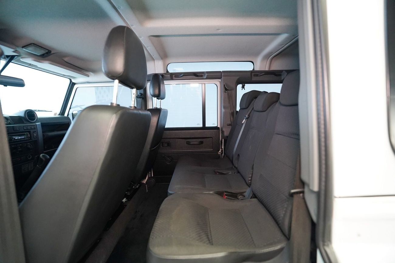 Land Rover Defender 2.2L DIESEL