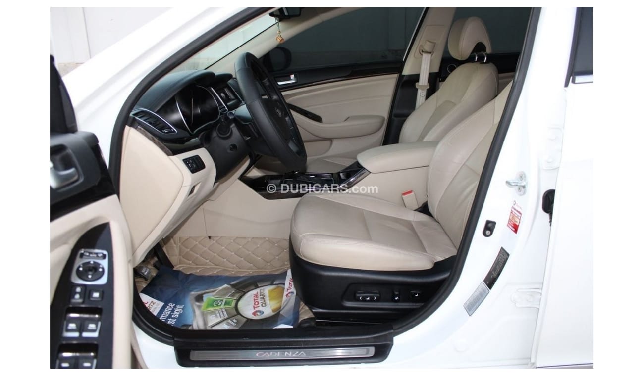 Kia Cadenza Kia Cadenza 2016 GCC No. Full option in excellent condition, without accidents, there is a cosmetic