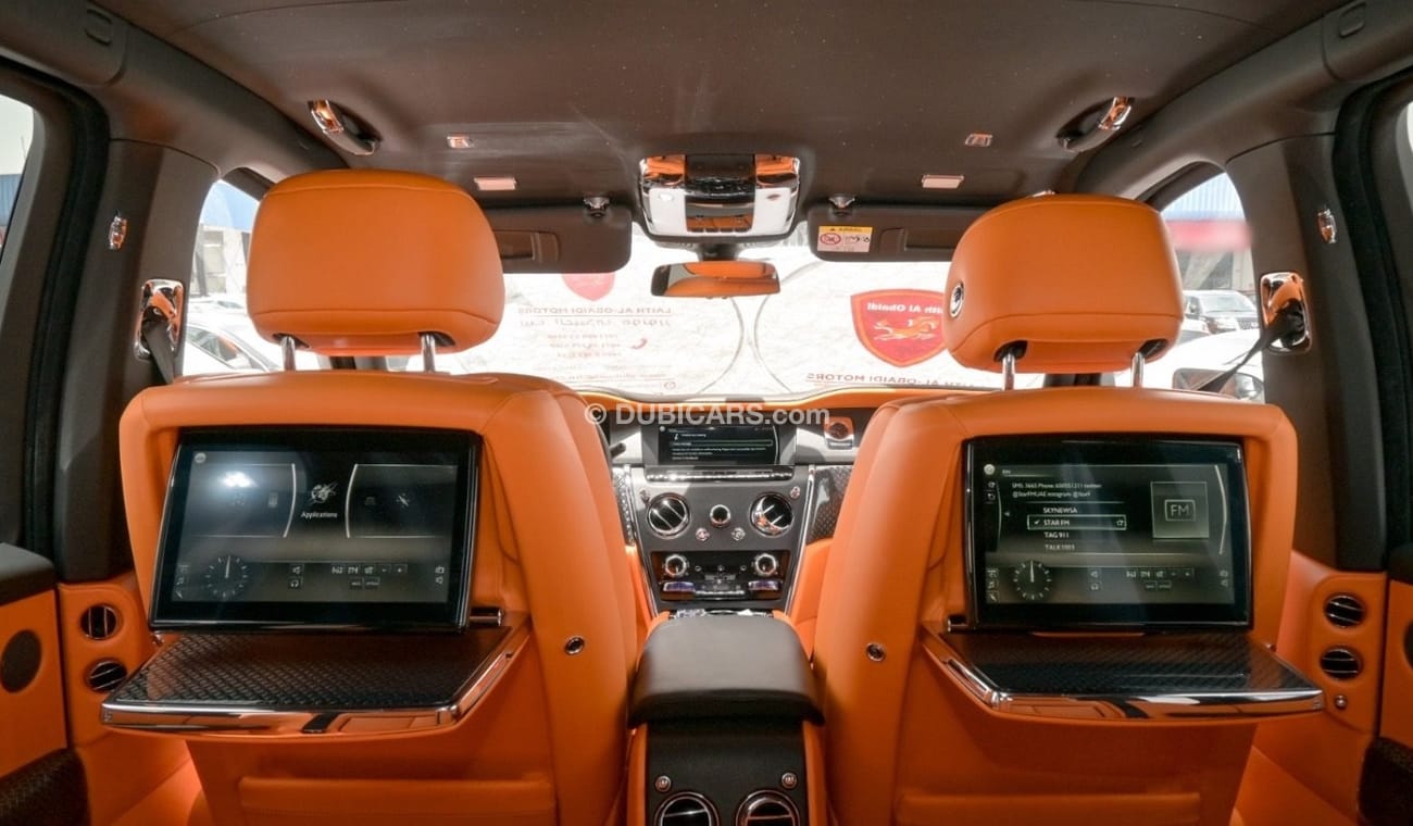 Rolls-Royce Cullinan ROLLS ROYS CULLINAN 2020 | BLACK BADGE INTERIOR AND EXTERIOR FULL OPTION | WITH A STAR LIGHT