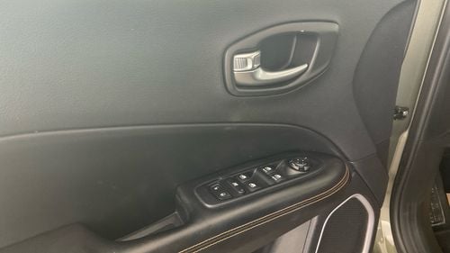 جيب كومباس Limited | شامل الضمان | 0 ﺪﻔﻋﺓ ﺃﻮﻟﻯ