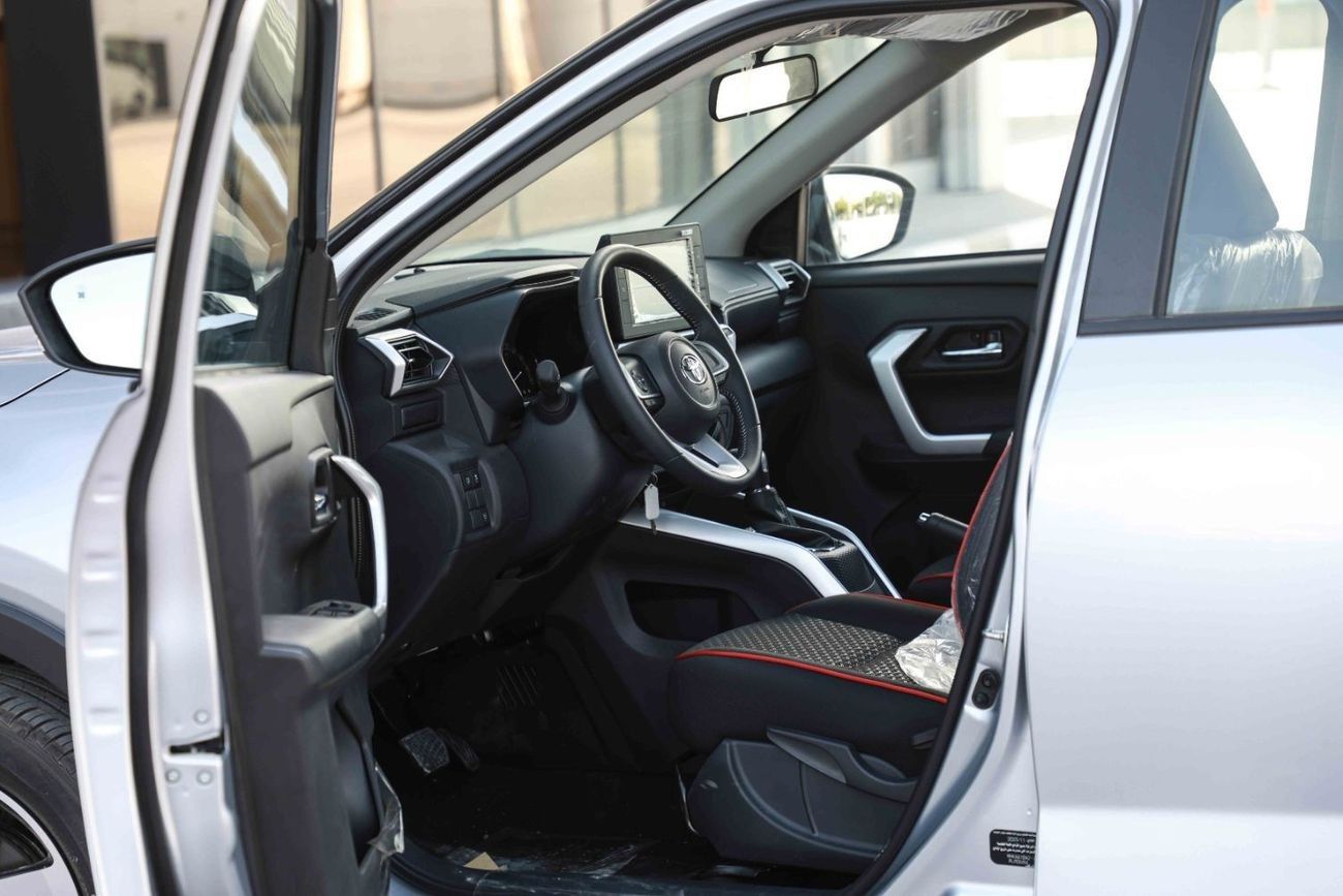 Toyota Raize 2024 Toyota Raize G 1.0 - Metallic Silver & Pearl Black Roof inside Black | Export Only