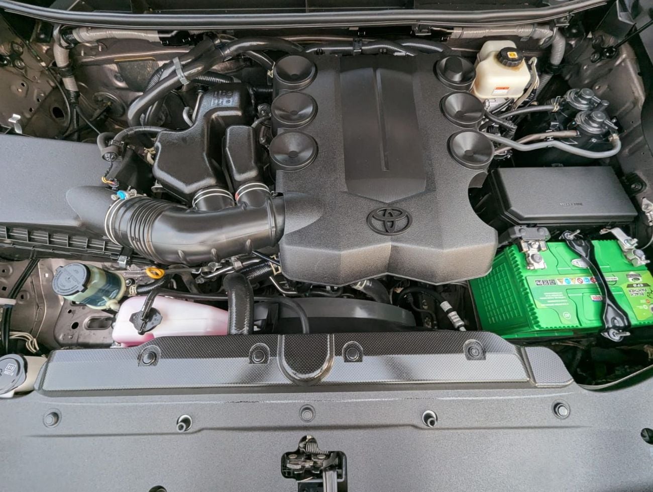 Toyota Prado Toyota Prado 2023 v6 bronze LHD Petro engine