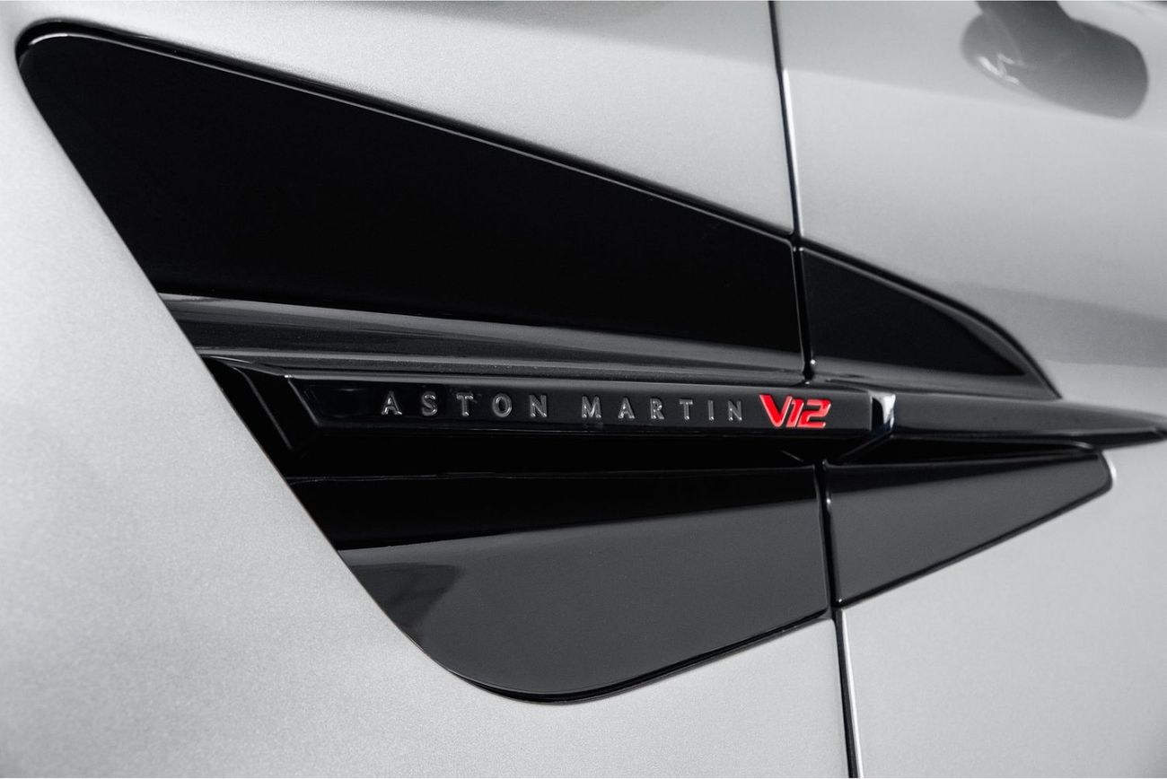Aston Martin Vanquish Standard