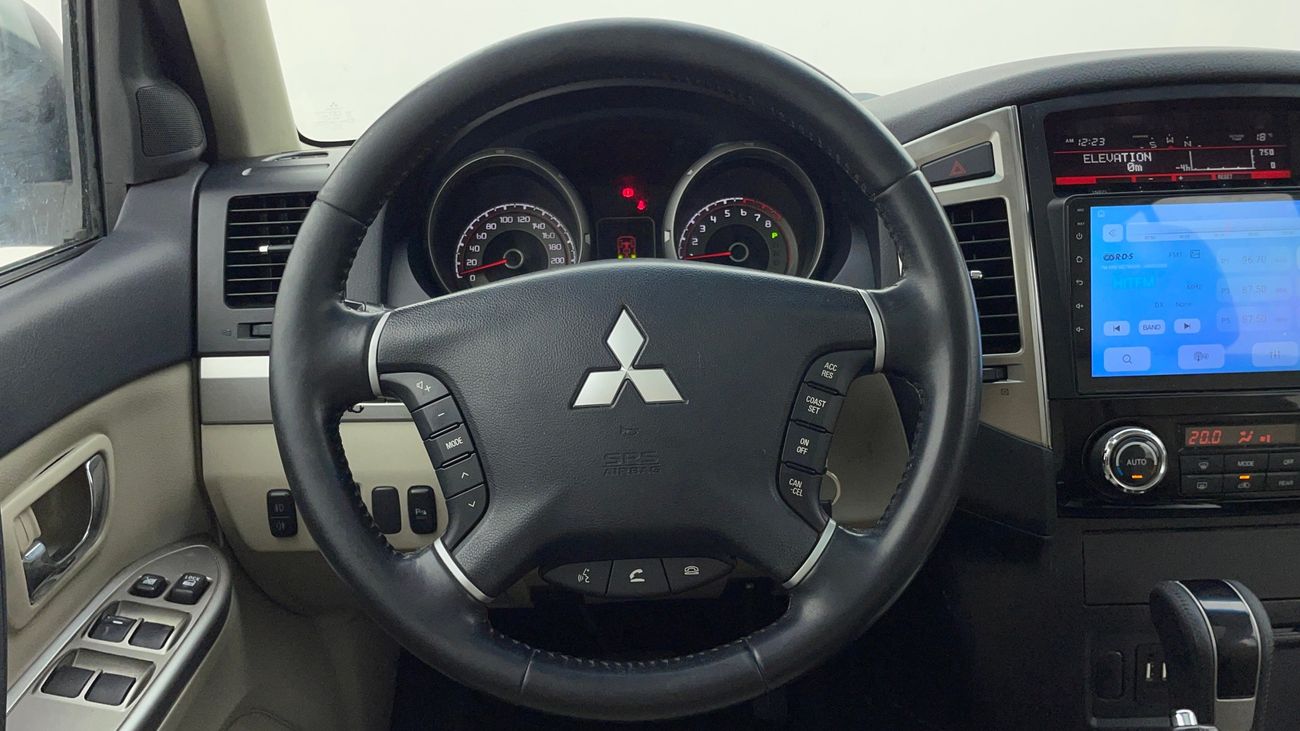 ميتسوبيشي باجيرو GLS MID 3 | بدون دفعة مقدمة | اختبار القيادة في المنزل