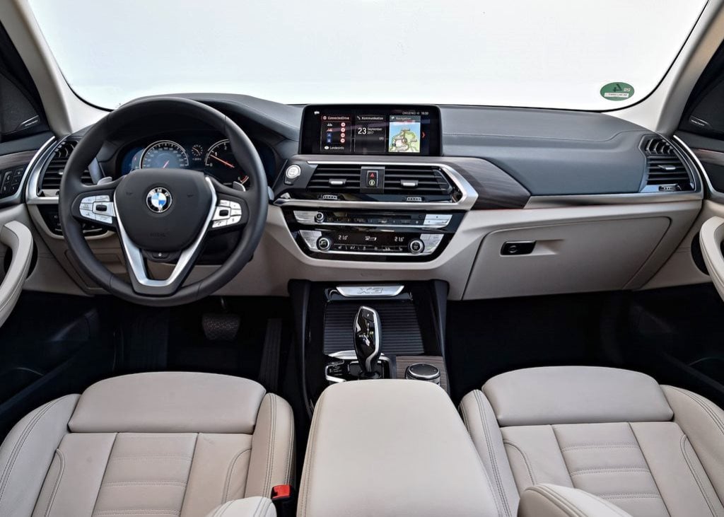 BMW X3 interior - Cockpit