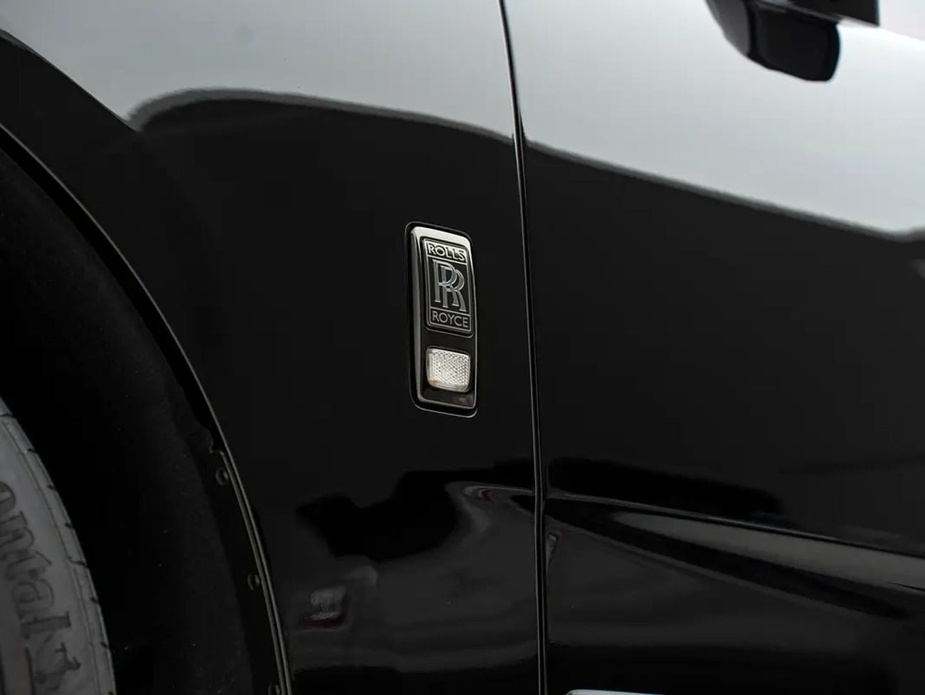 أودي RS2 Black Badge | GCC Spec | Bespoke Interior