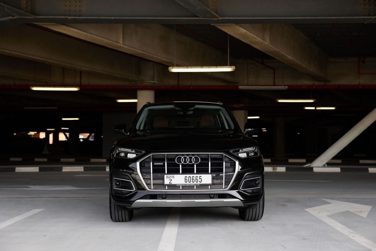Audi Q5 45 TFSI Quattro Design 2.0L Audi Q5 2022 GCC specs