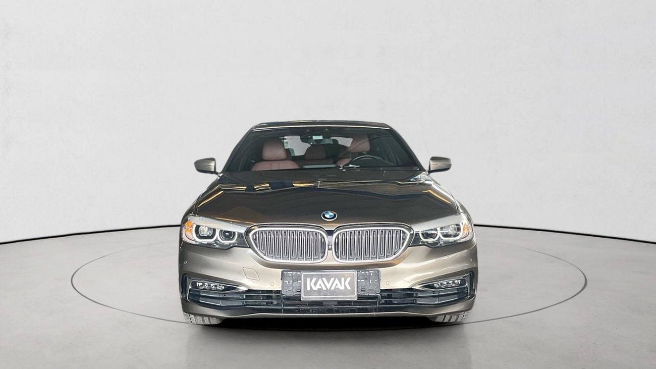 BMW 530i 2.0 530I A LUXURY LINE EXCLUSIVE | Guaranteed Warranty | 0 Down Payment