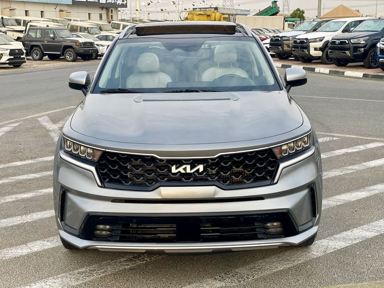 Kia Sorento 2021 Kia Sorento EX 1.6L Turbo V4 Hybrid Fuel Full Optiom Panoramic View - 7 Leather Seats With Rada