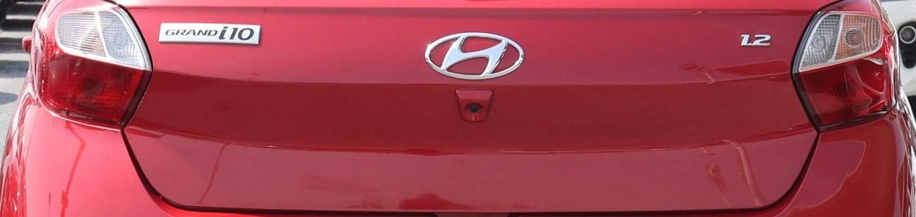 Hyundai Grand i10 YUNDAI GRAND i10 2023 model, GCC, in excellent condition, 94,000 km, 1.2L engine, price 33,000 dirha