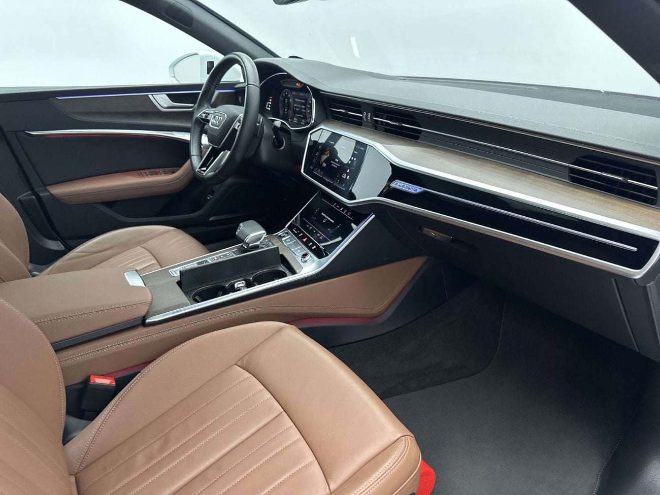 أودي A7 45 TFSI quattro 2.0L A7 Sportback 45 TFSI quat 245hp (Ref# 38733)