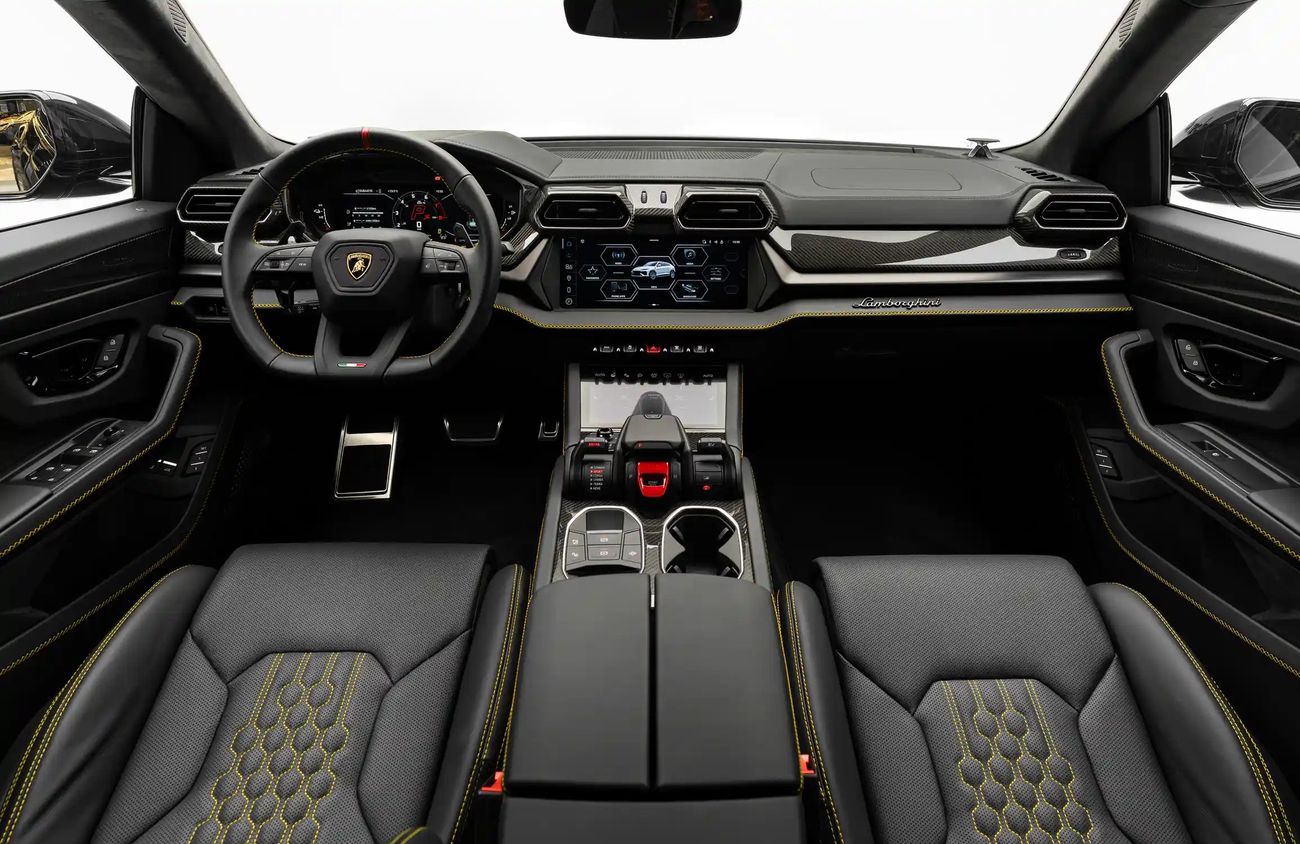 لامبورغيني اوروس 4.0L V-8 Twin-Turbocharged Engine + eMotor