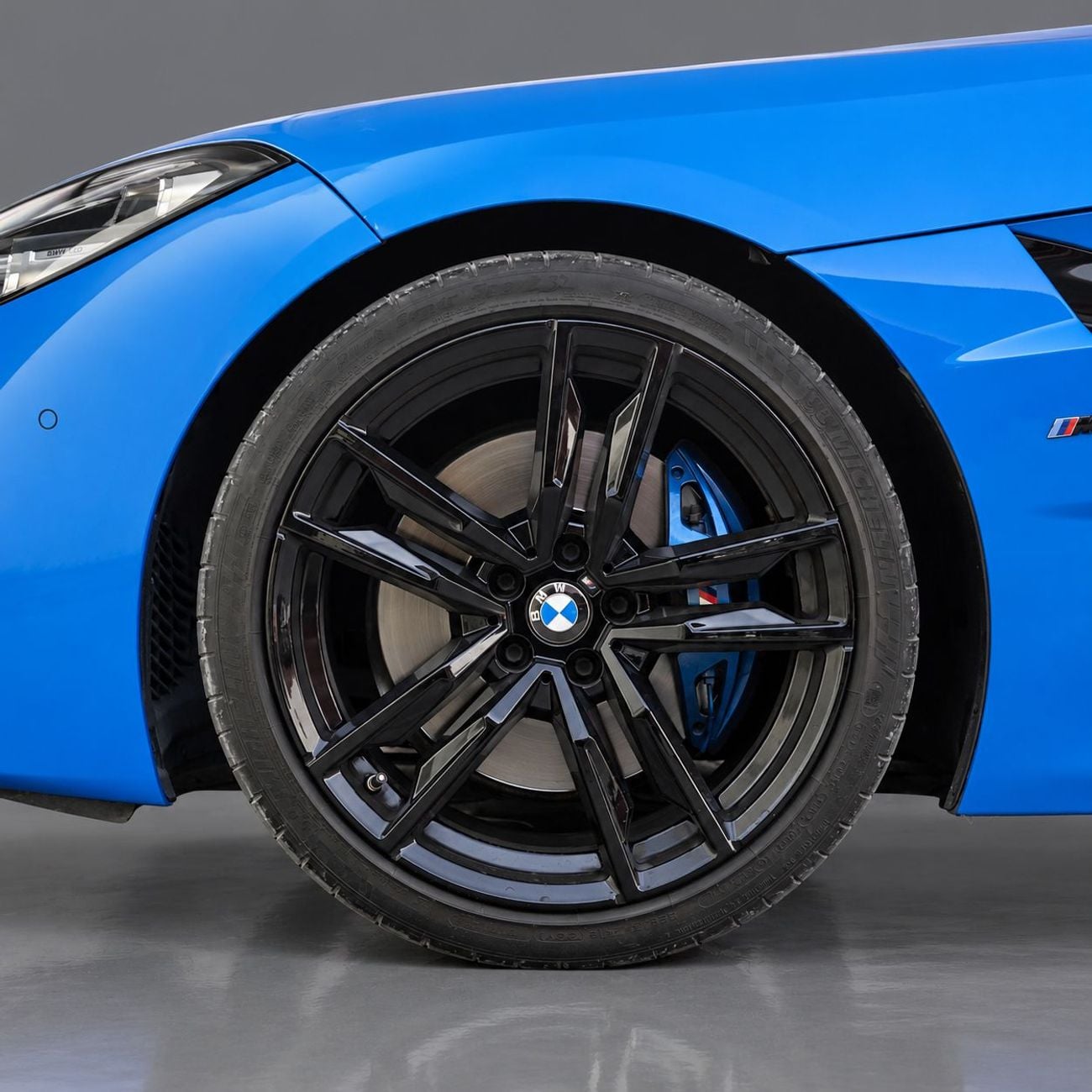 BMW Z4 sDrive 20i M SPORT 3,161  P.M • 0% Downpayment • BMW Z4 sDrive30i M Sport • Agency Service Contract