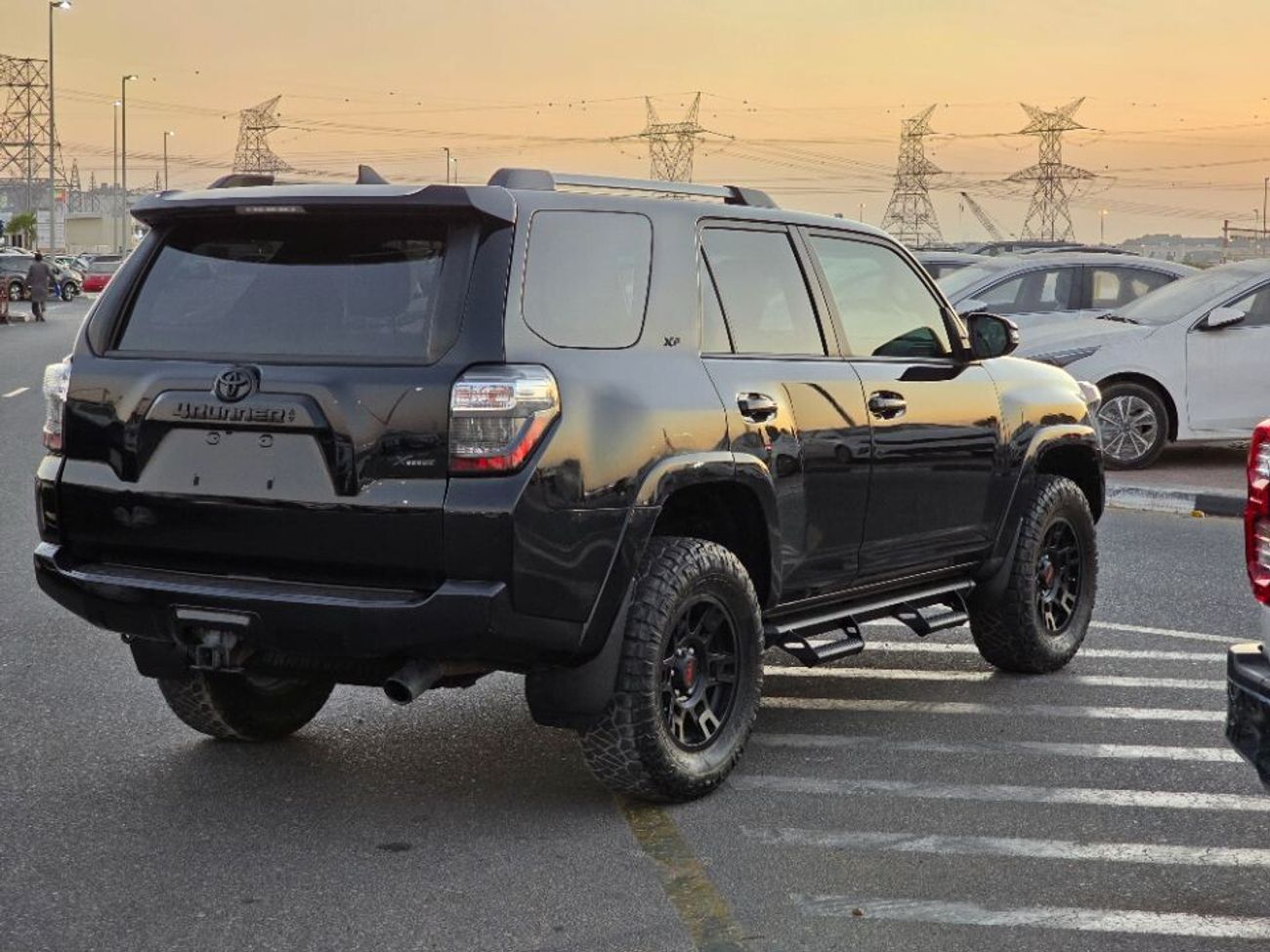 Toyota 4Runner 2023 Model 4x4 , Push button and original leather seats