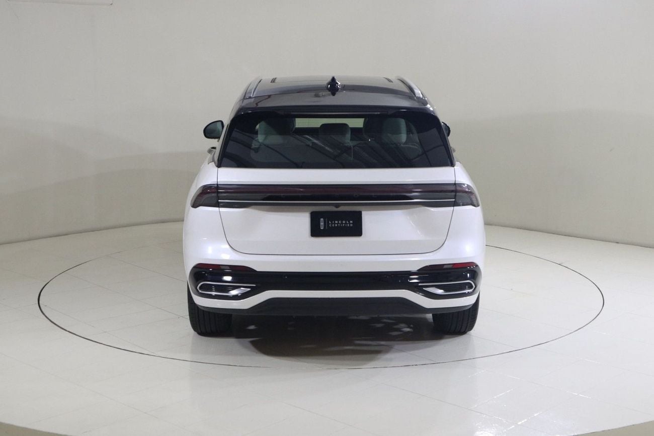 Lincoln Nautilus Reserve II 2.0L NAU424 / AL TAYER MOTORS / AL QOUZ SHOWROOM
