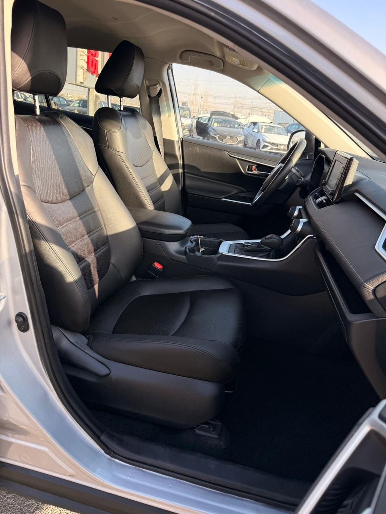 Toyota RAV4 Hybrid XLE 2.5L