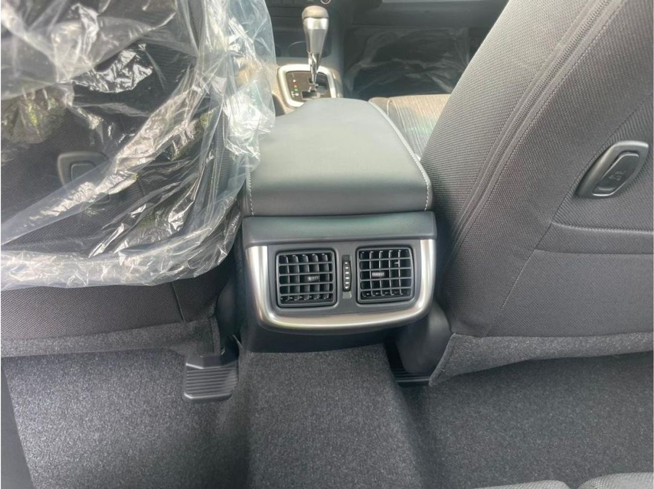 Toyota Hilux ECT0004 - Toyota Hilux DCab GLX - 2.4L Diesel Auto - Grey