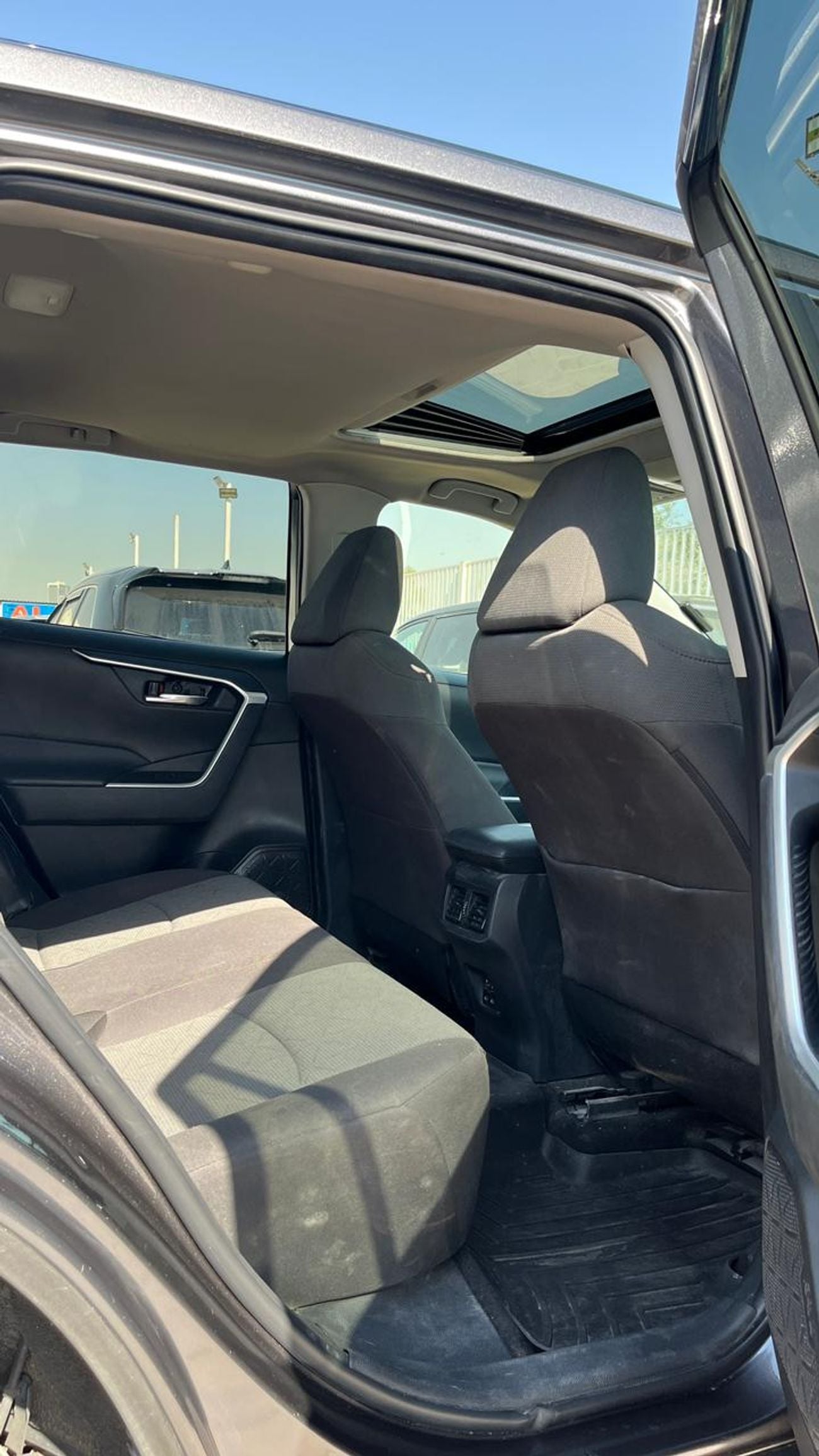 Toyota RAV4 2022  Toyota  Rav4 XLE 4X4 AWD Push start Full Option