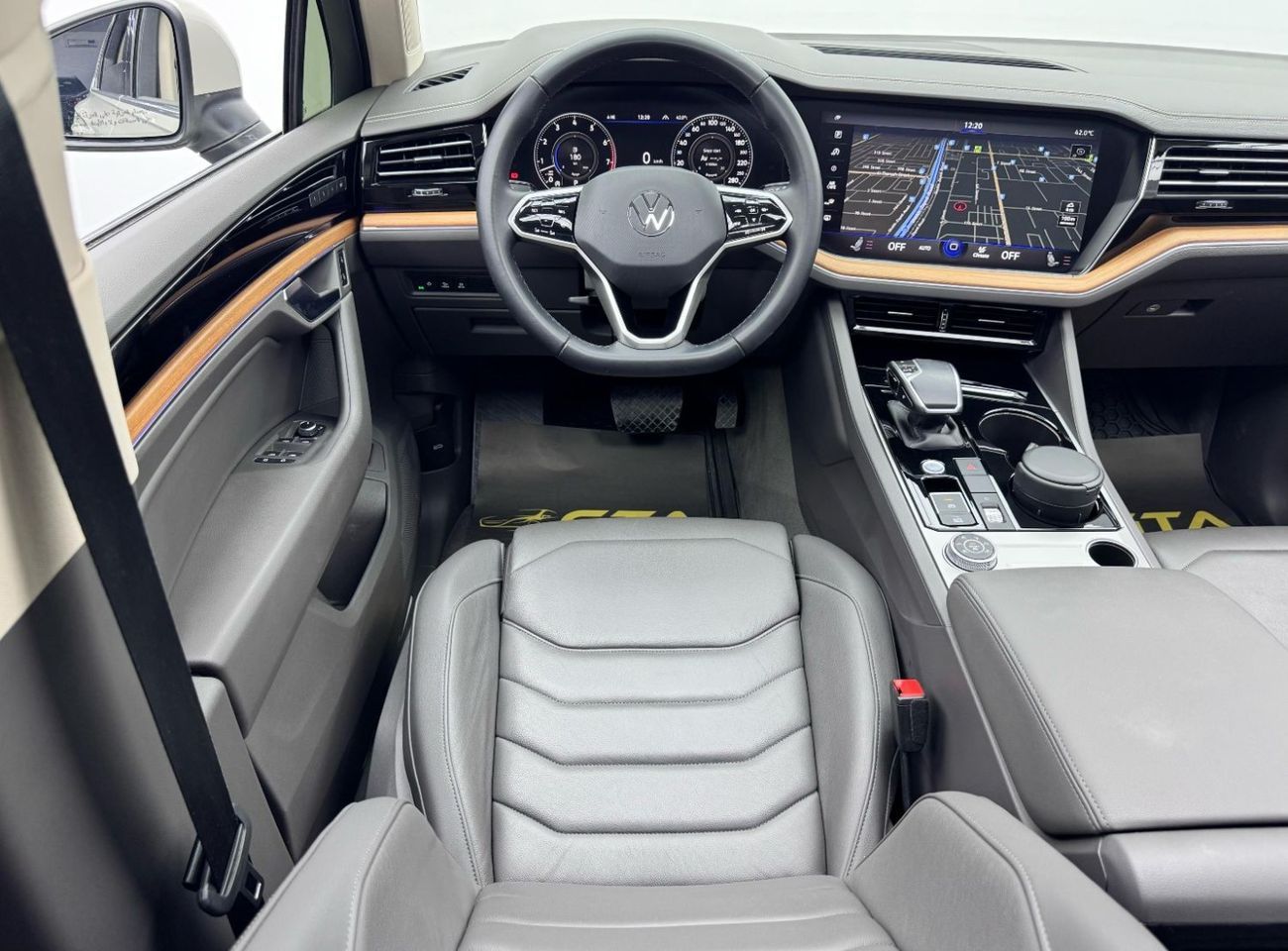 فولكس واجن طوارق Atmosphere 3.0L 2021 Volkswagen Touareg Atmosphere, 2026 VW Warranty, Full VW Service History, Low K