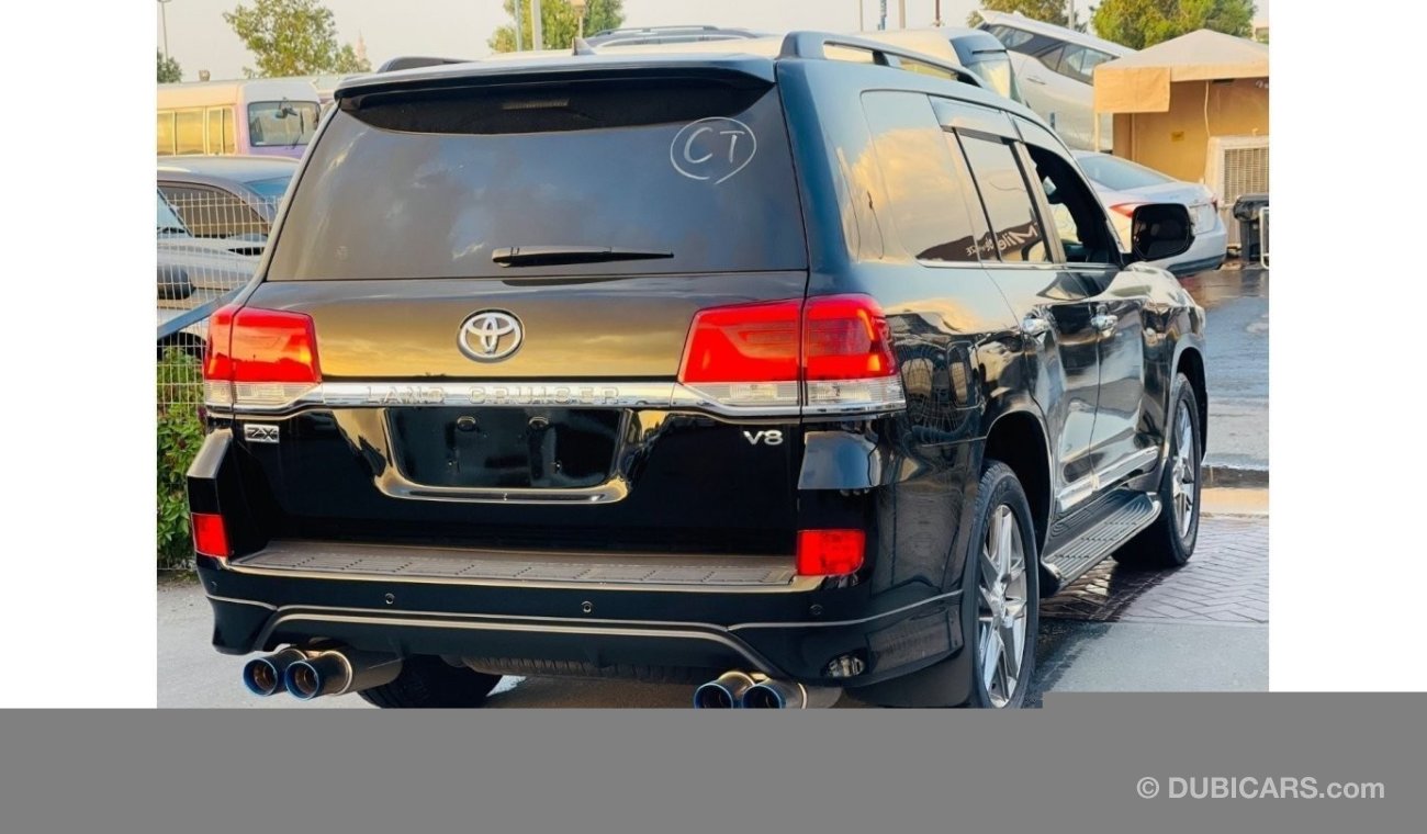 تويوتا لاند كروزر Toyota Landcruiser Zx RHD Petrol Engine model 2020