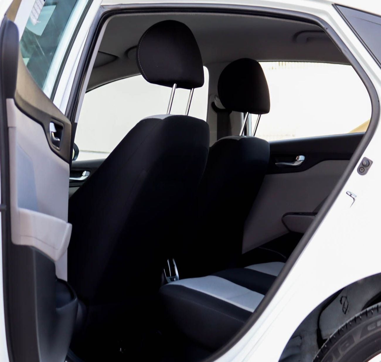 Hyundai Accent 2022 Hyundai Accent GL (RB), 4dr Sedan, 1.6L 4cyl Petrol, Automatic, Front Wheel Drive