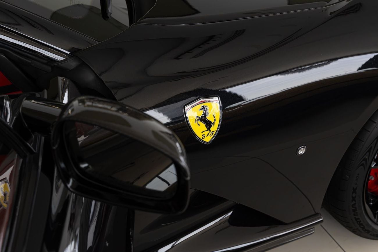 Ferrari 812 Ferrari 812 Superfast |  GCC Specs | Fully Carbon Fiber | Ceramic Brakes | Low Mileage | 2018