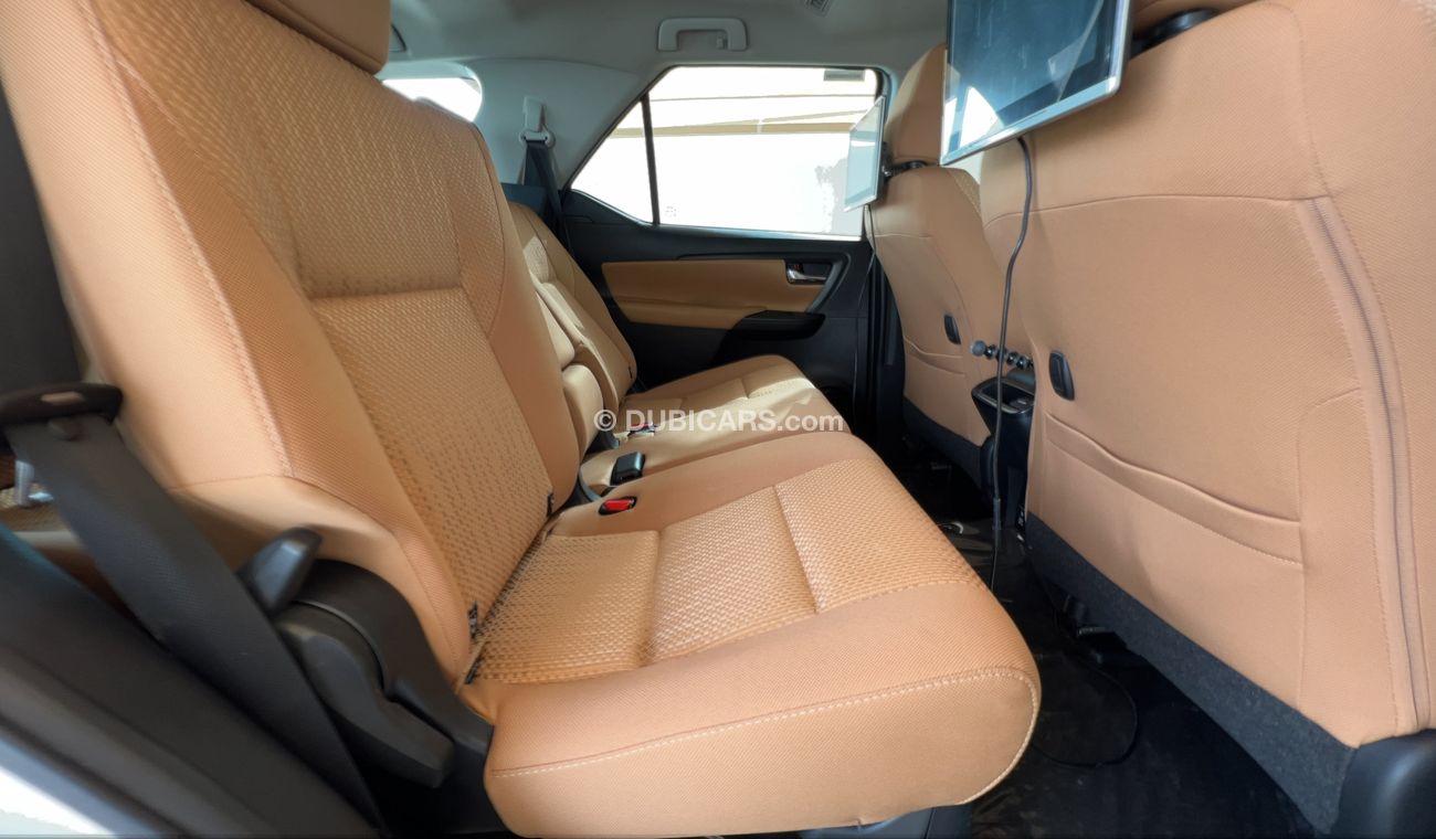 Toyota Fortuner 2700