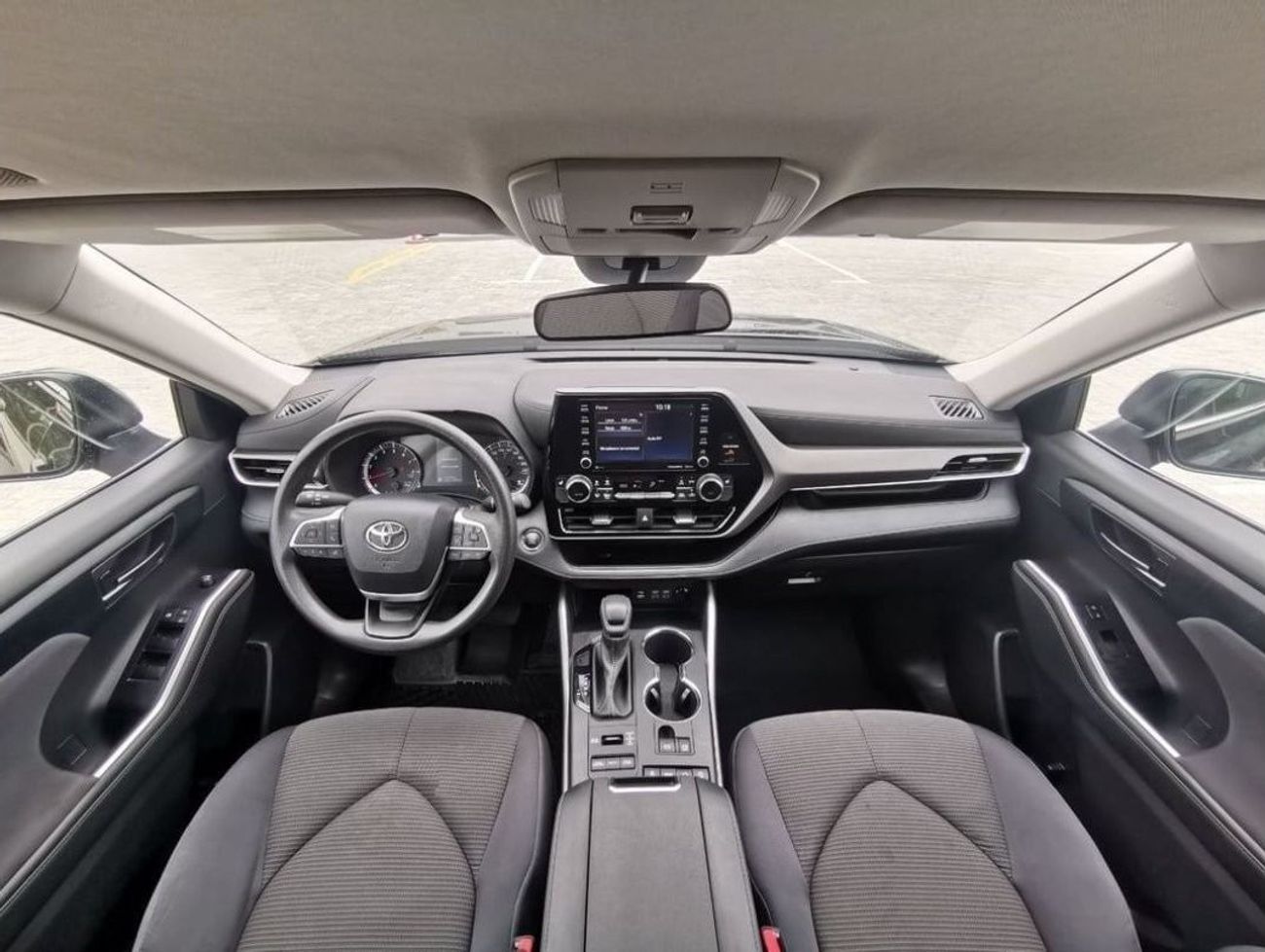 Toyota Highlander Toyota Highlander LE - 2022 - Black