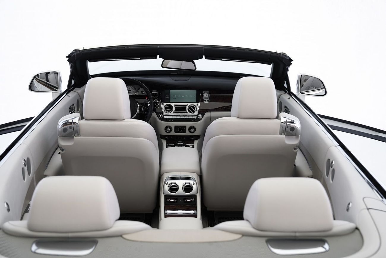 رولز رويس داون Rolls Royce Dawn