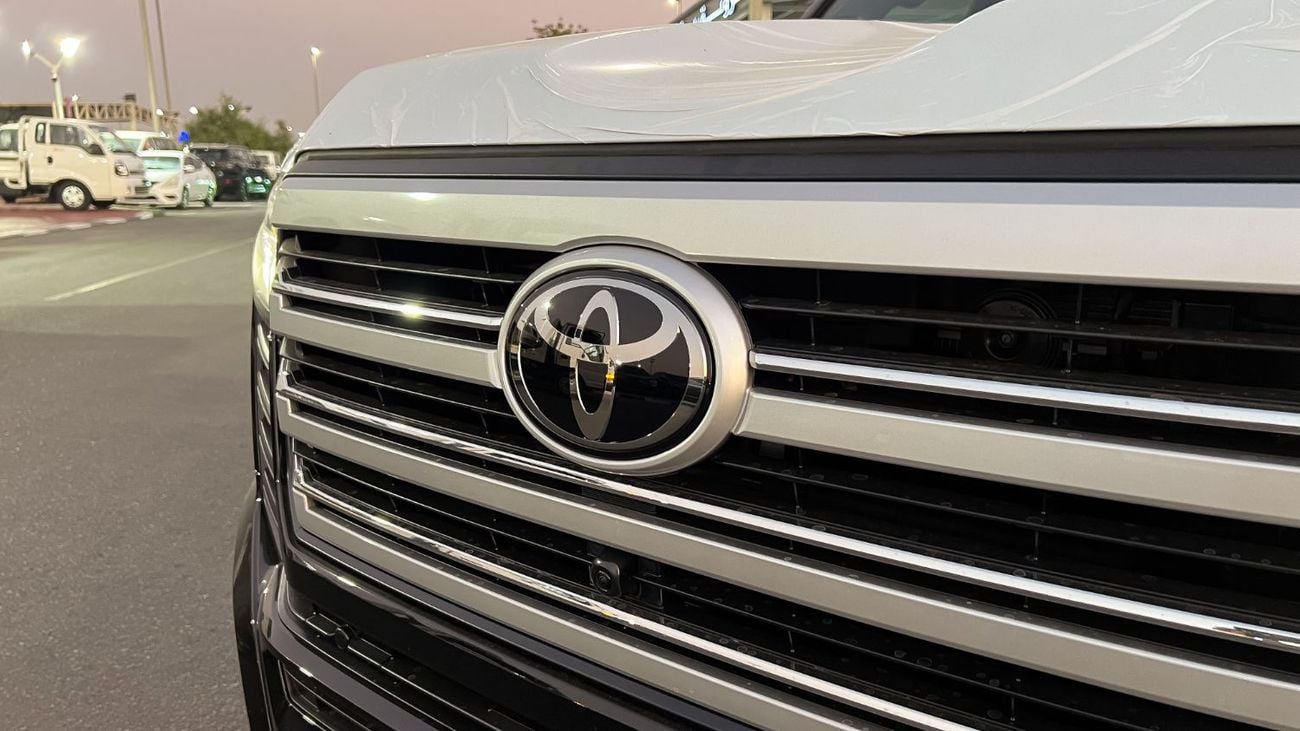 Toyota Land Cruiser 3.5T VXR Hybrid EXPORT ONLY - 2025 LC300 3.5L VXR Hybrid (Bahraini Spec)