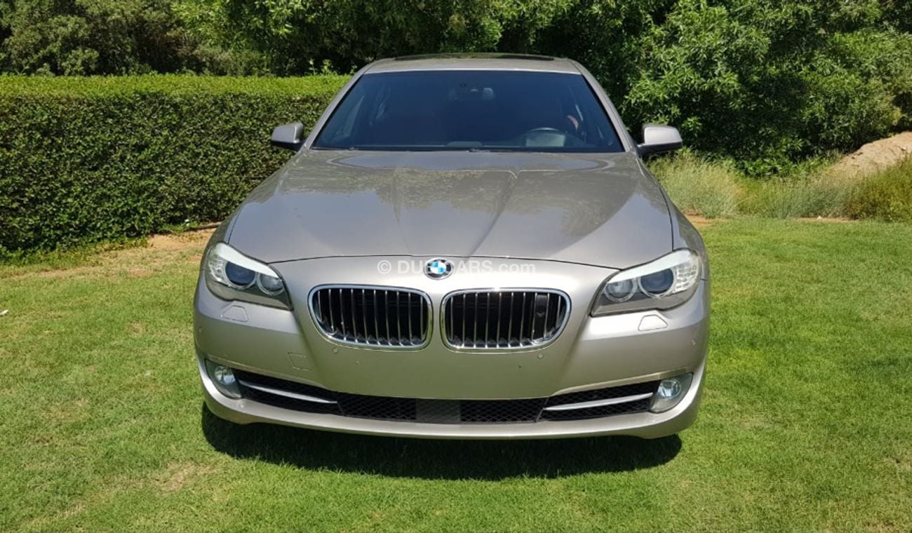 BMW 550i Bmw 550 model 2012 GCC car prefect condition full option low mileage sun roof leather seats b5 came