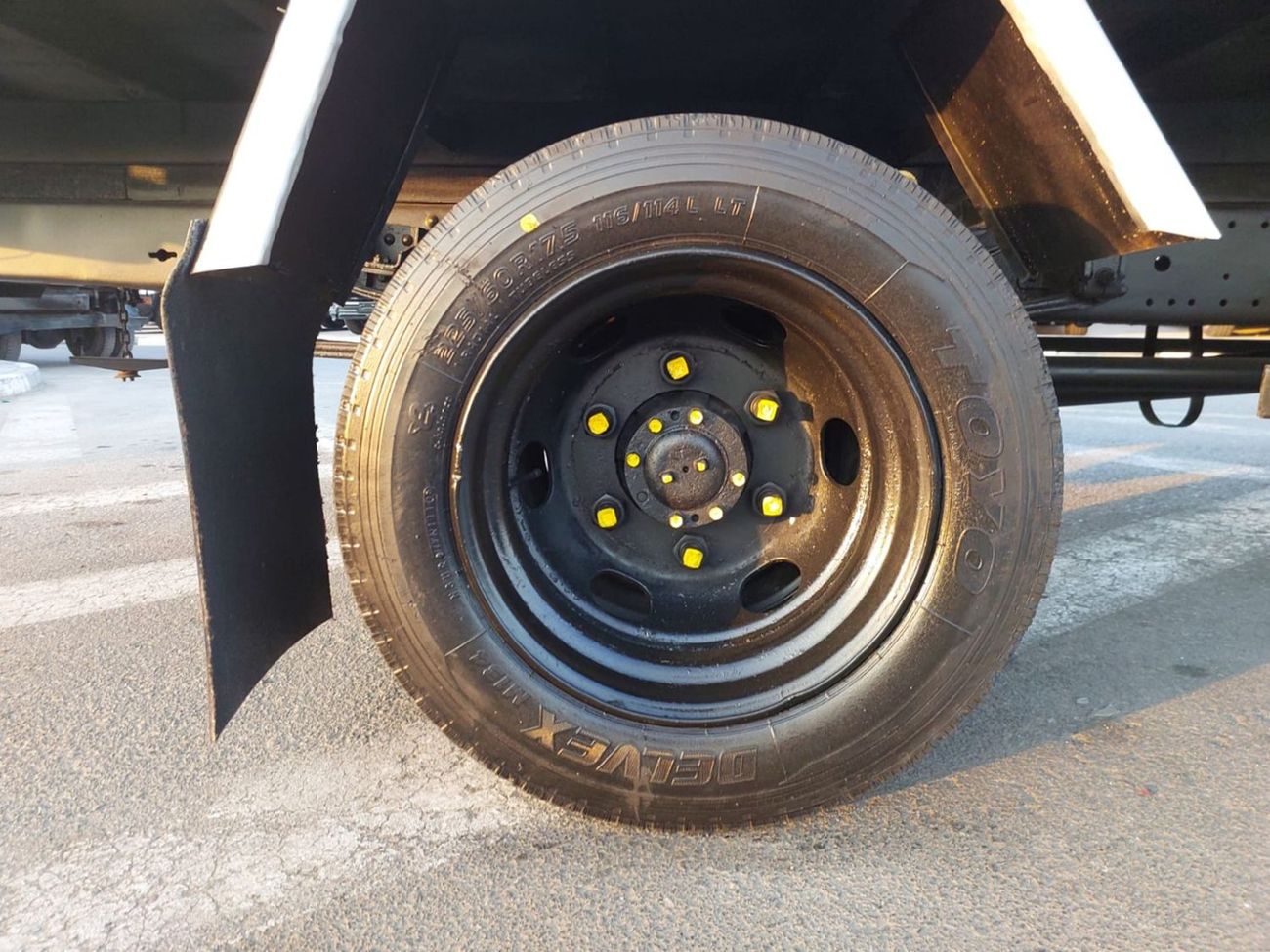 Mitsubishi Fuso Canter MITSUBISHI CANTER ALUMINIUM BODY TRUCK RHD 1994 MODEL 4.5 L DIESEL MANUAL(PM02115)