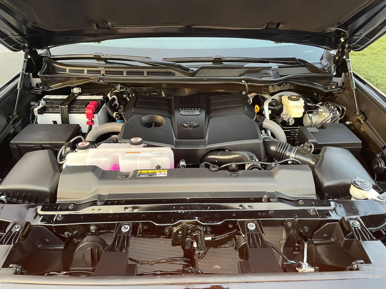 Toyota Tundra 2024 Toyota Tundra TRD Off-Road – Black Beast – Brand New Condition