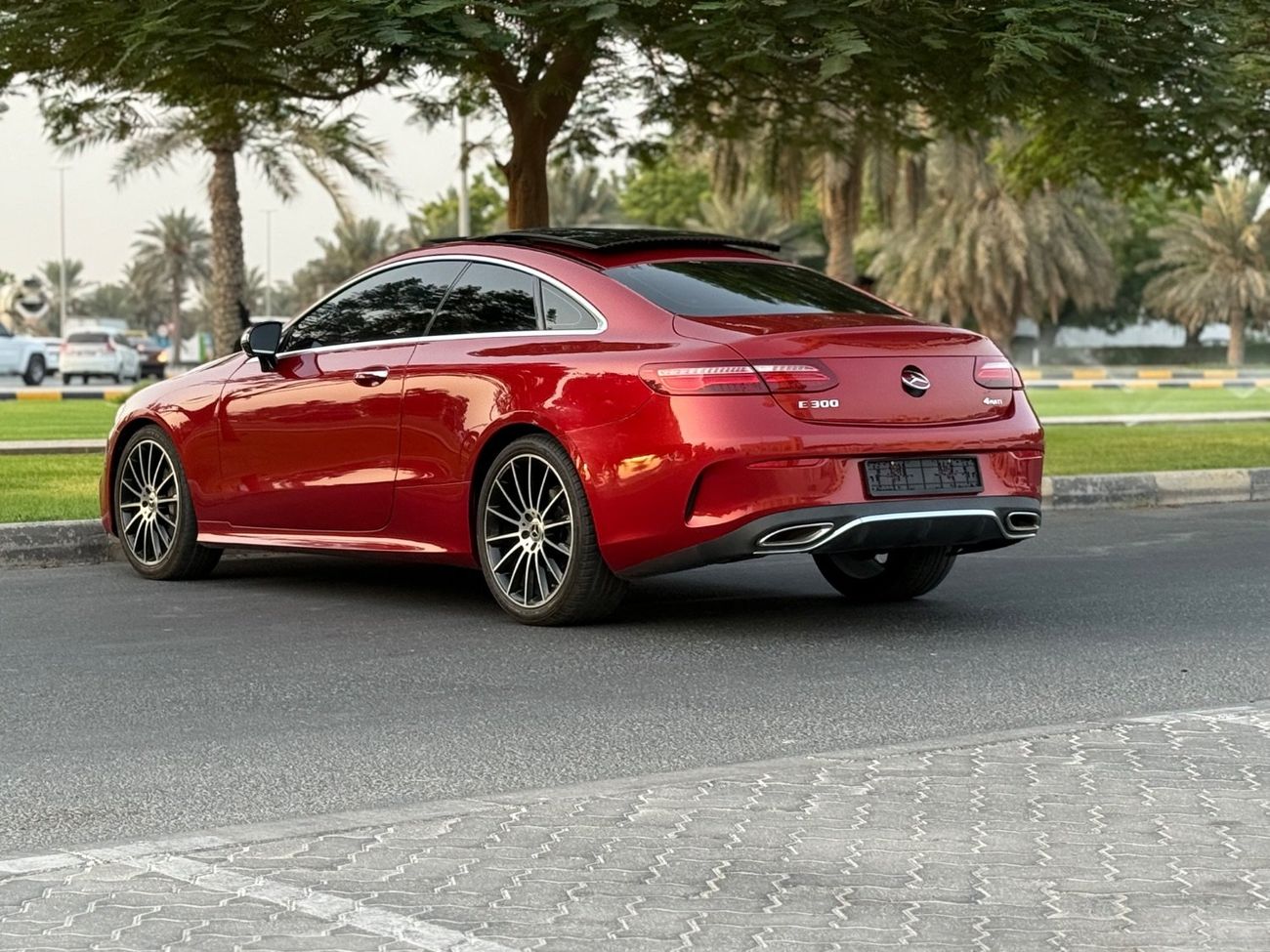 مرسيدس بنز E300 كوبي 