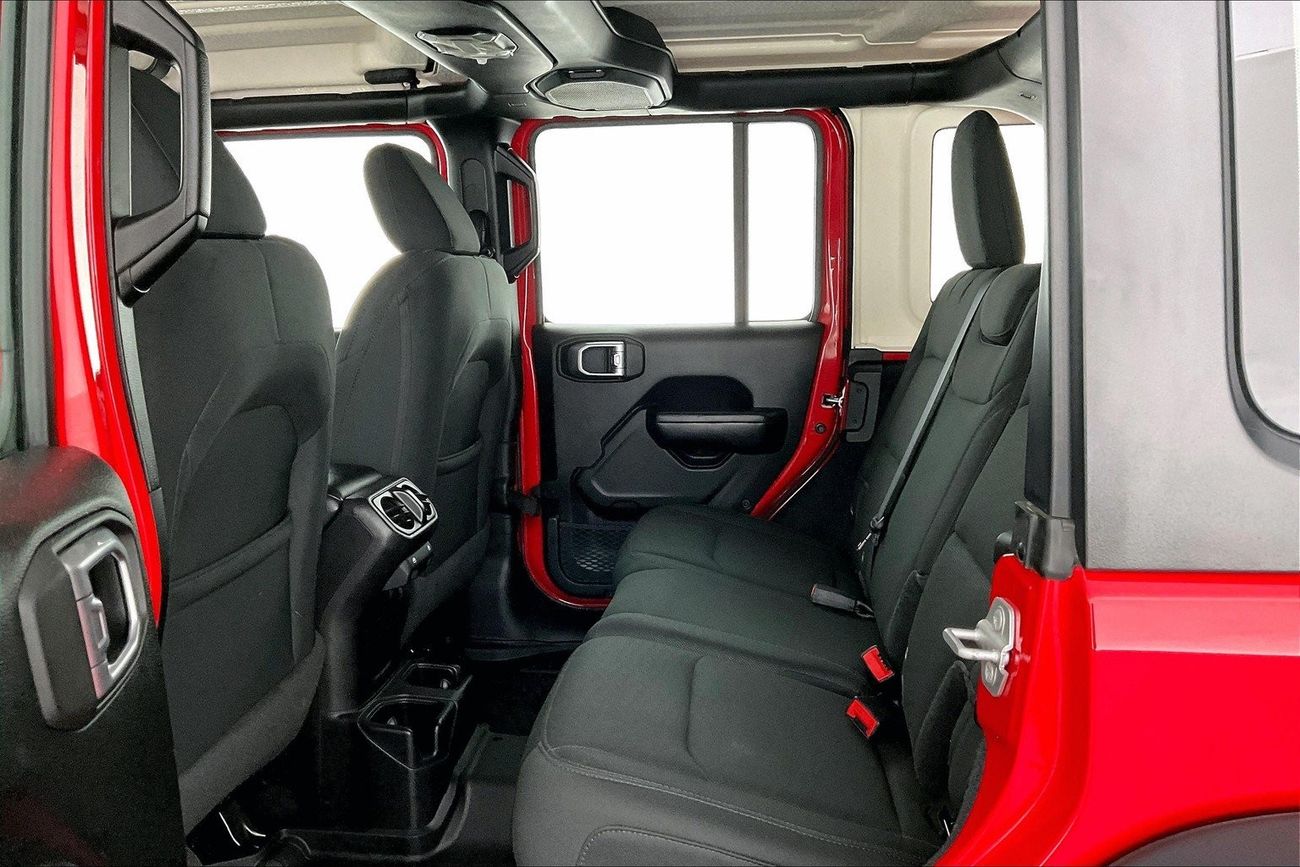 جيب رانجلر Sport Unlimited | سنة ضمان مجانية | نسبة التمويل 1.99% | خالية من أضرار الفيضانات