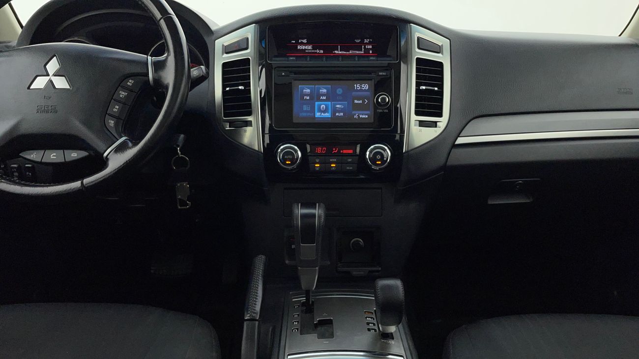 ميتسوبيشي باجيرو GLS MIDLINE 3 | بدون دفعة مقدمة | اختبار القيادة في المنزل