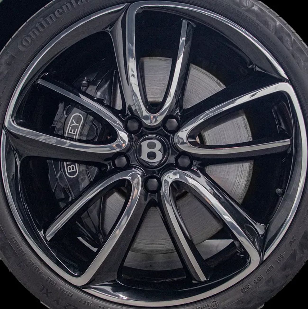 بنتلي كونتيننتال جي تي 6.0L W12 (626 HP)