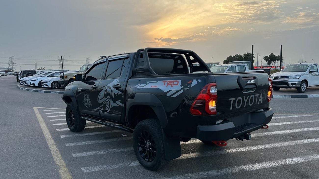 Toyota Hilux ROGUE RIGHT HAND DRIVE DIESEL AUTO