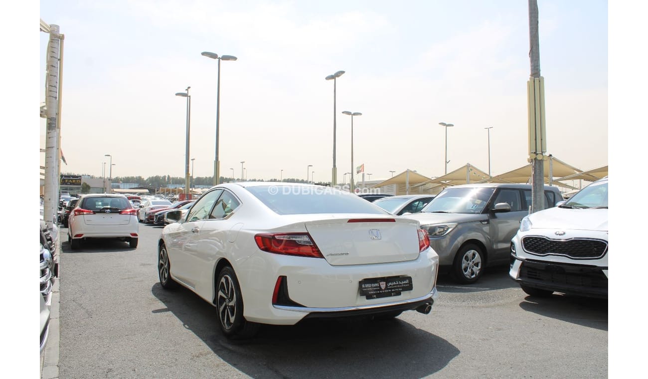 Honda Accord Coupe HONDA ACCORD COUPE - 2017 - GCC - V4 - PERFECT CONDITION INSIDE OUT