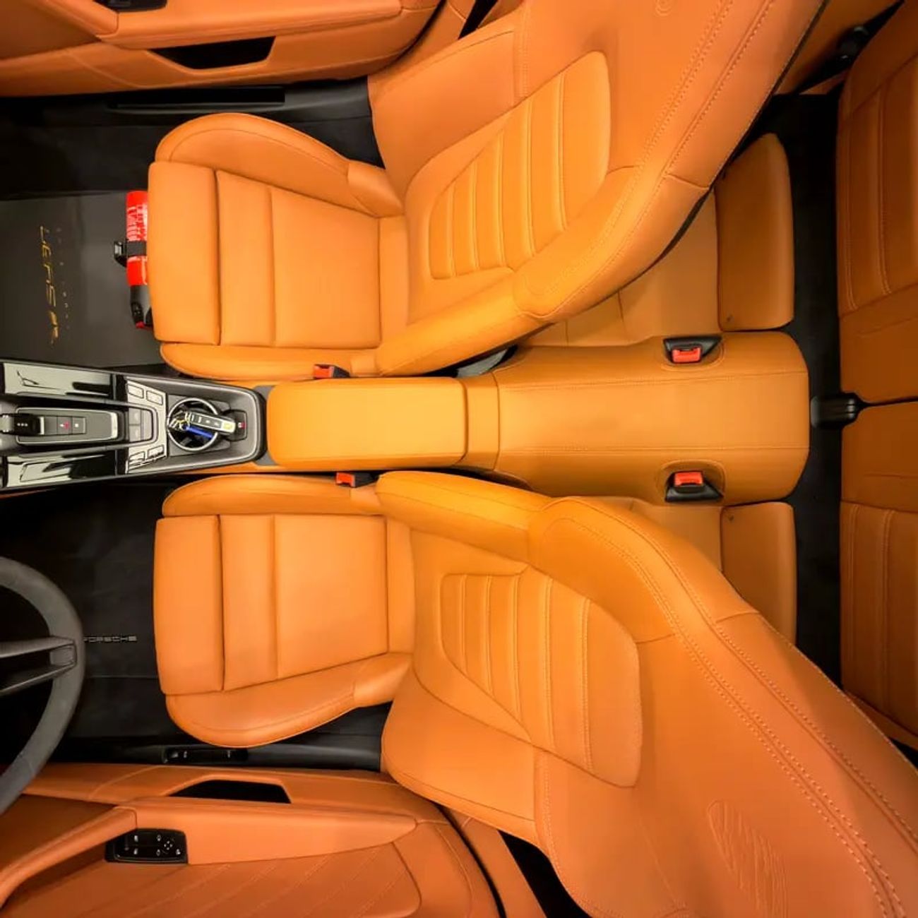 Porsche 911 TARGA GCC