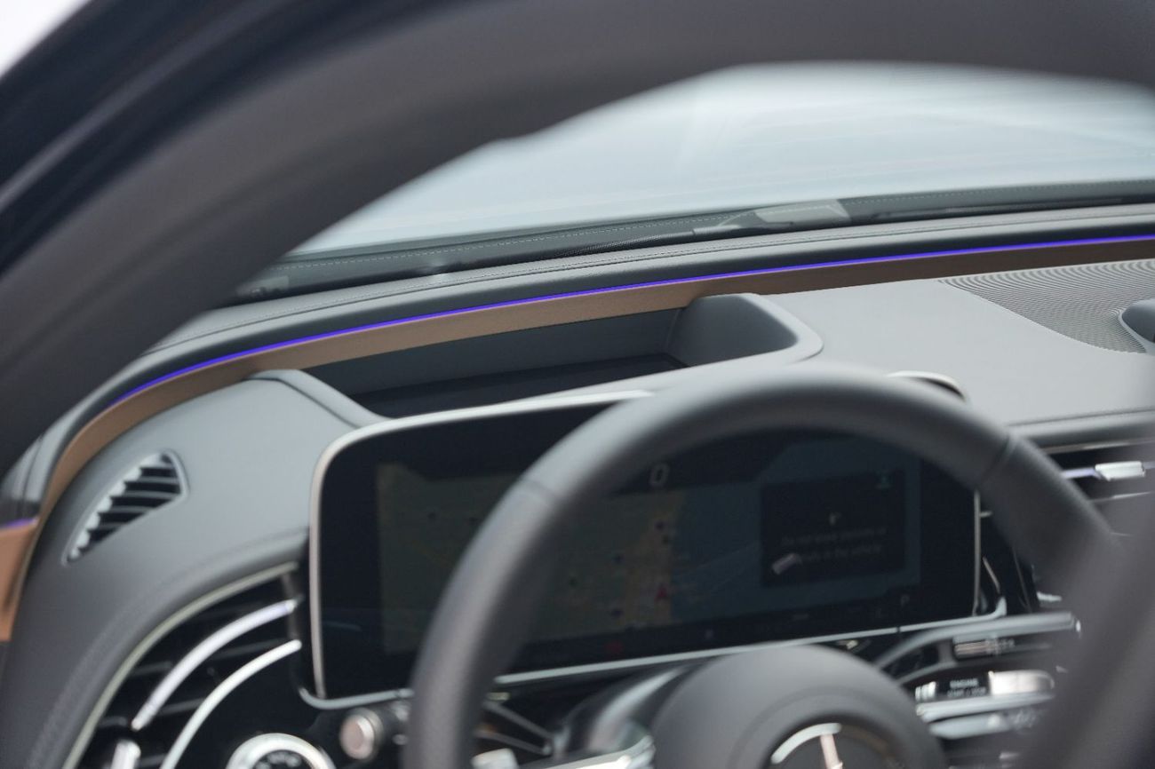 مرسيدس بنز E200