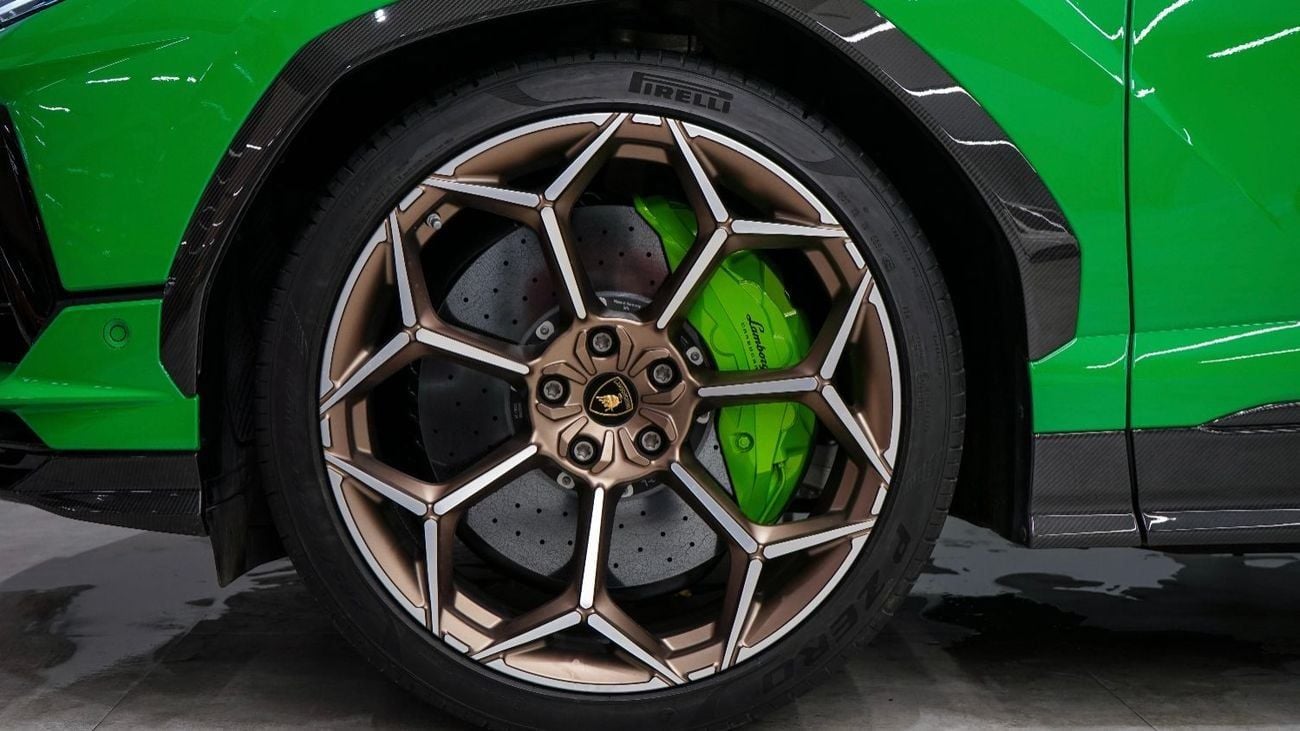 لامبورغيني اوروس 4.0T V8 Performante