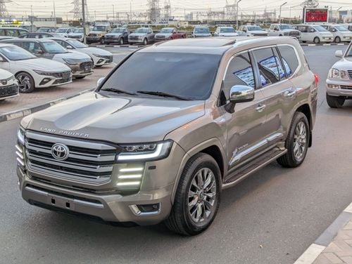 تويوتا لاند كروزر Toyota Landcruiser 2016 facelifted 2025 LHD golden colour