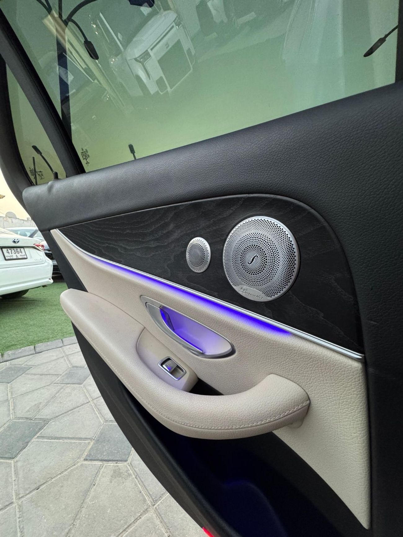 مرسيدس بنز E300 Premium 2.0L